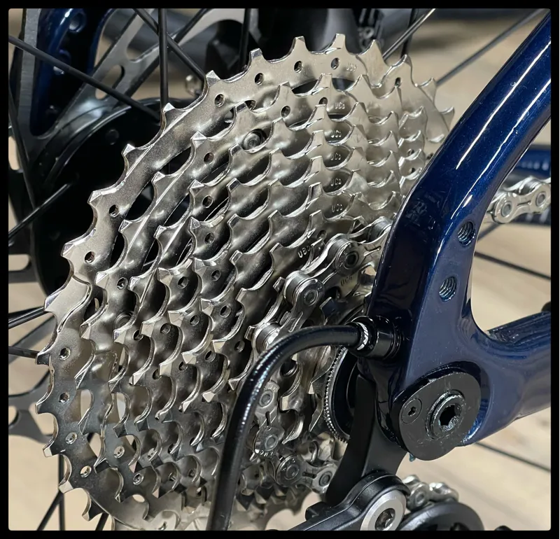 Liv Devote Advanced 2 Small Candy Navy 2022-10